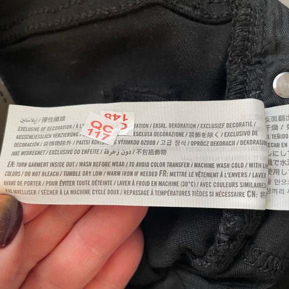 NWT Hollister No Fade Black Distressed Destroyed Athletic Skinny Jeans, 31 X 32 - Picture 11 of 12